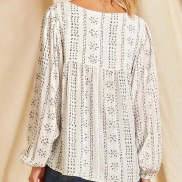 Long sleeve print embroidered blouse